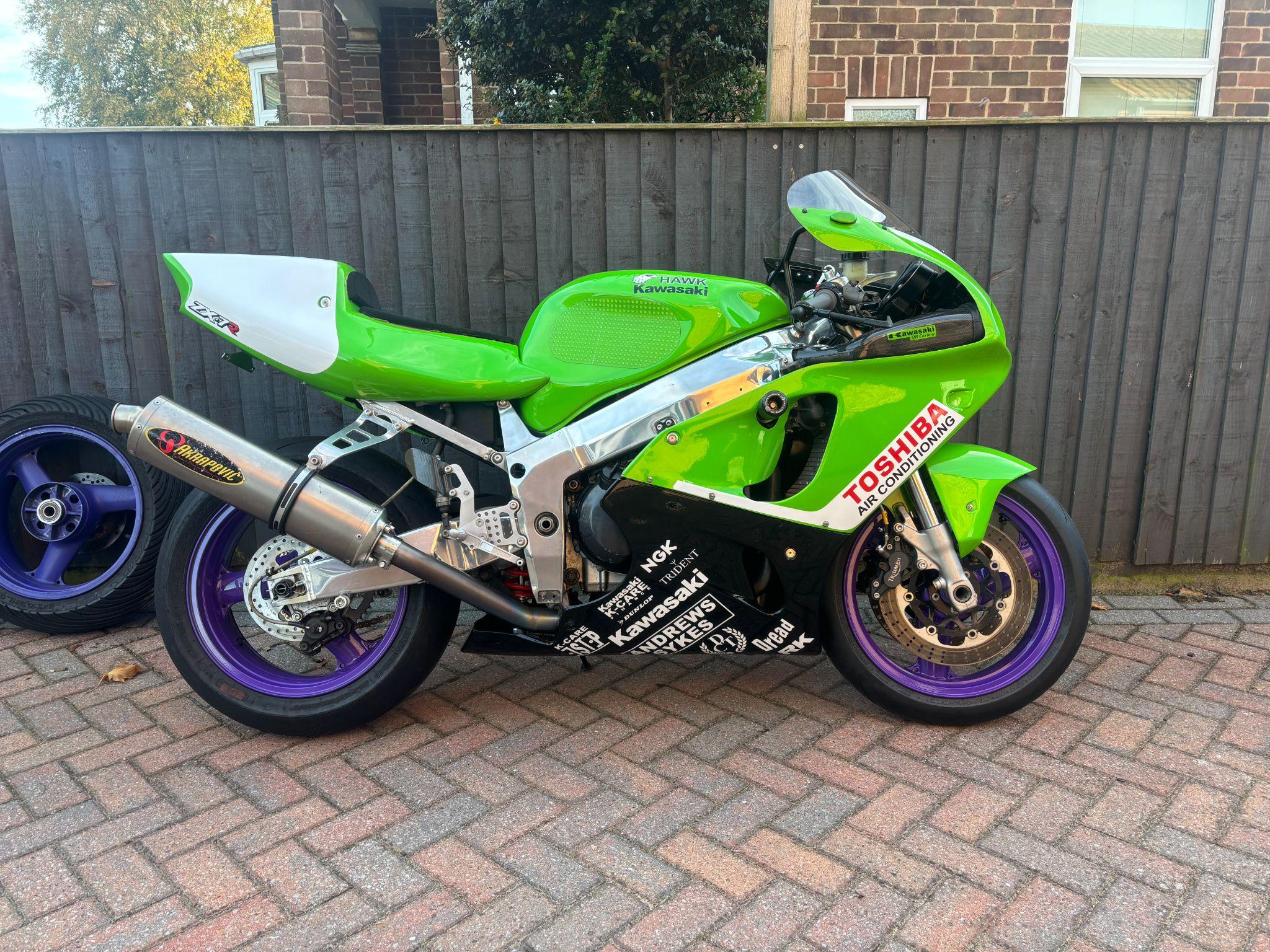 co- Kawasaki ZX-7R bikes for sale | AutoTrader Bikes